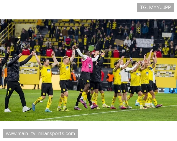 斯图加特赛场谋略揭秘：微调阵容应对多特攻势的制胜之道